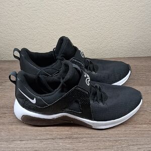 Nike Men's Black and White Sneakers